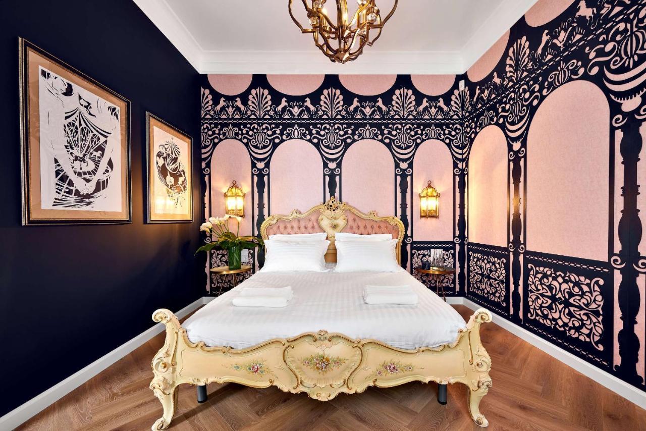 Mola Mola Apart Hotel Lviv Extérieur photo