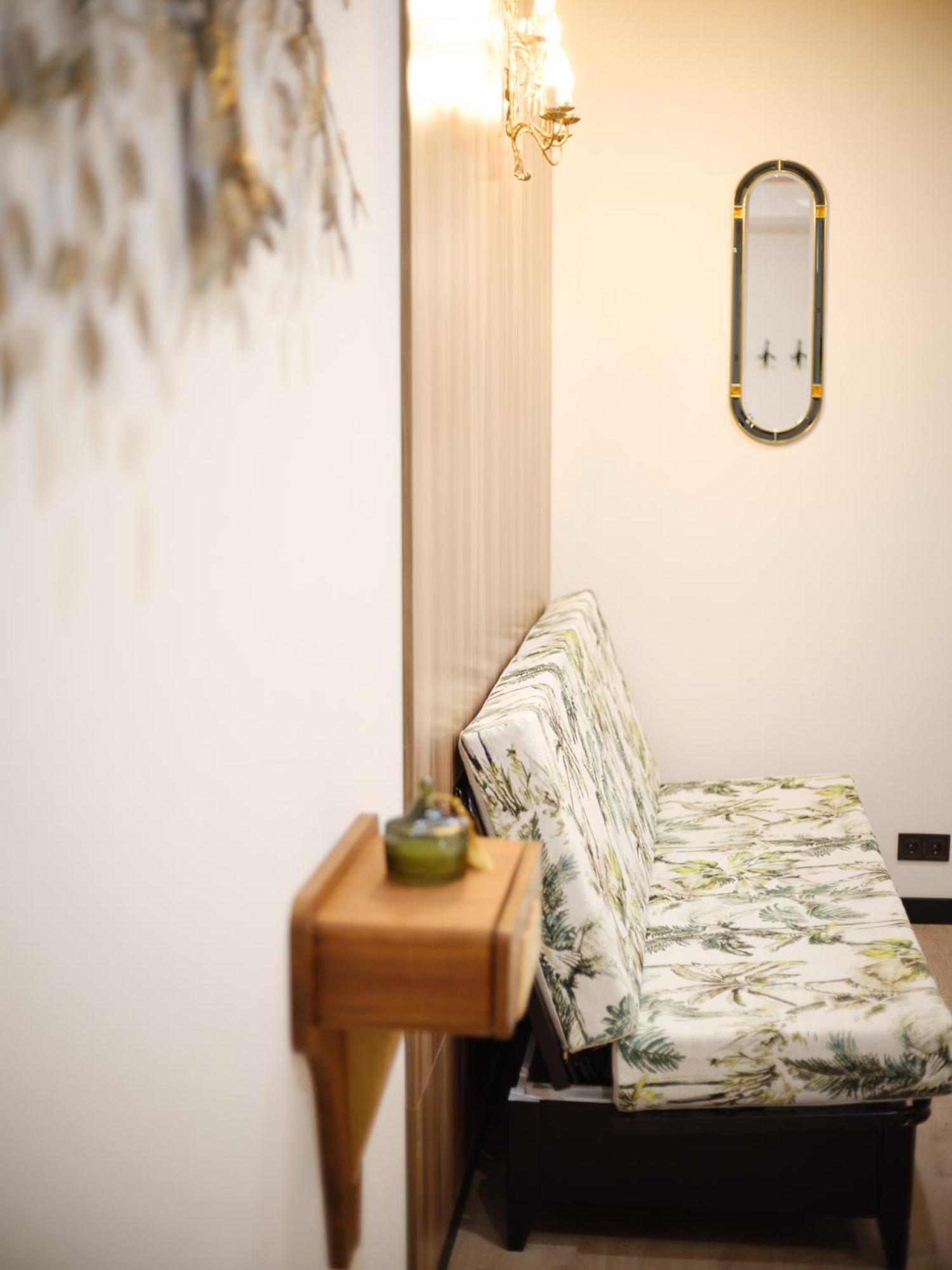 Mola Mola Apart Hotel Lviv Extérieur photo