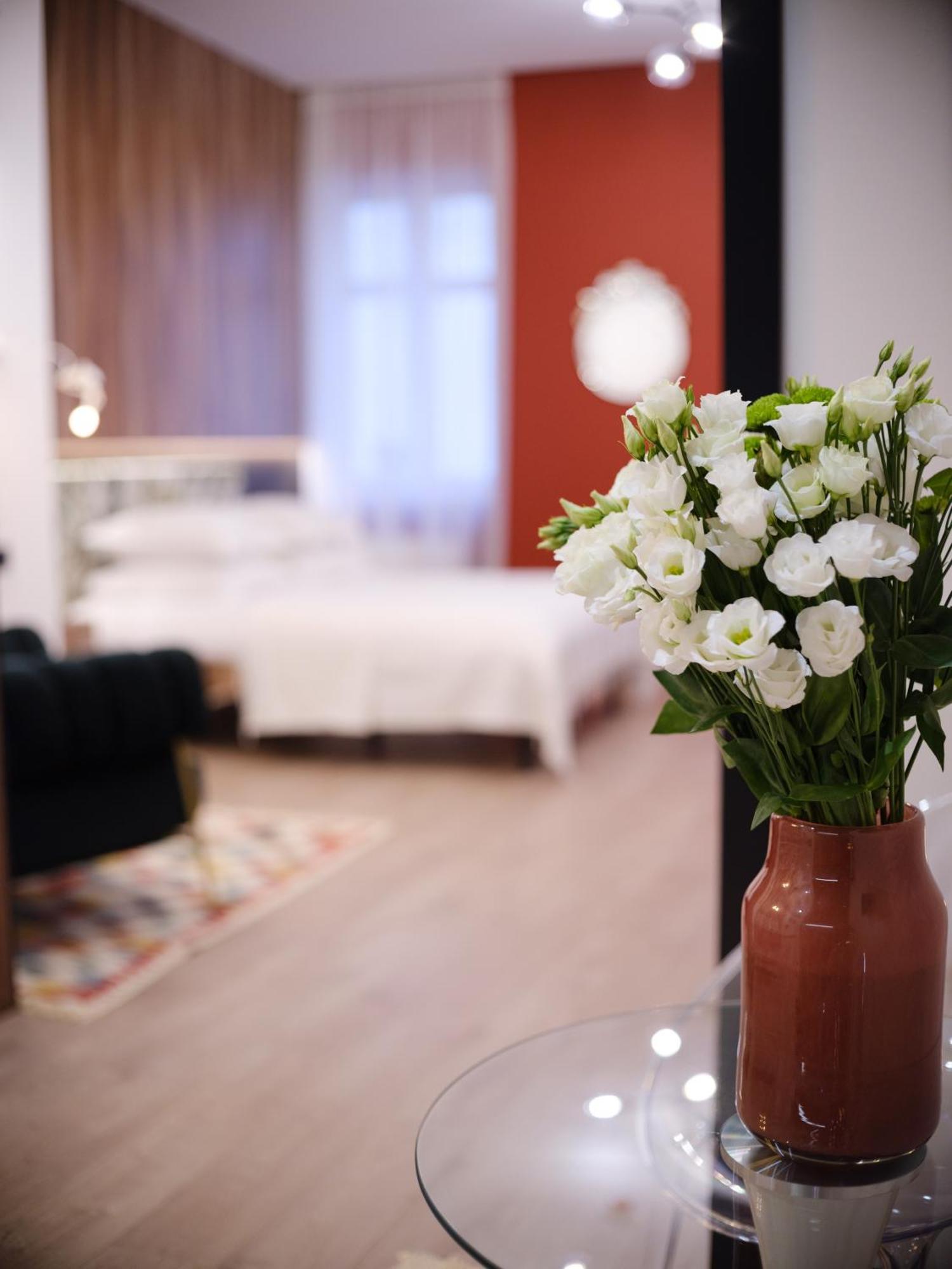 Mola Mola Apart Hotel Lviv Extérieur photo