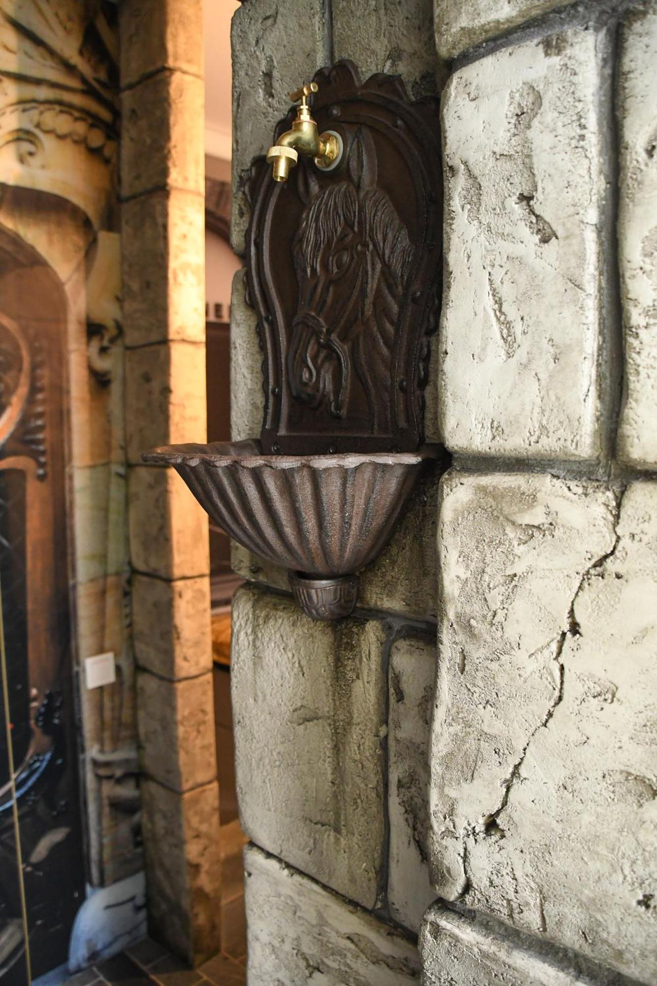 Mola Mola Apart Hotel Lviv Extérieur photo