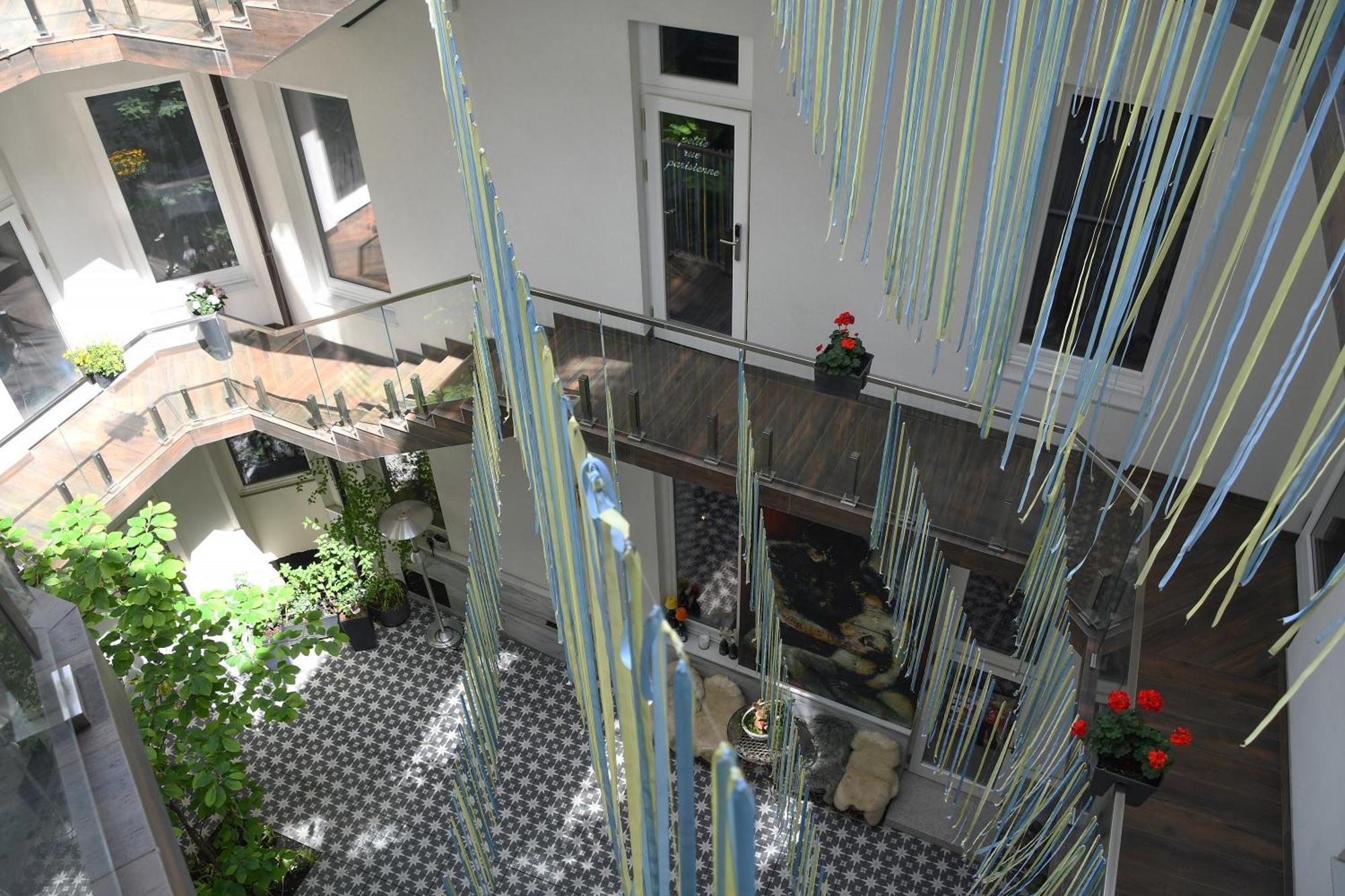 Mola Mola Apart Hotel Lviv Extérieur photo