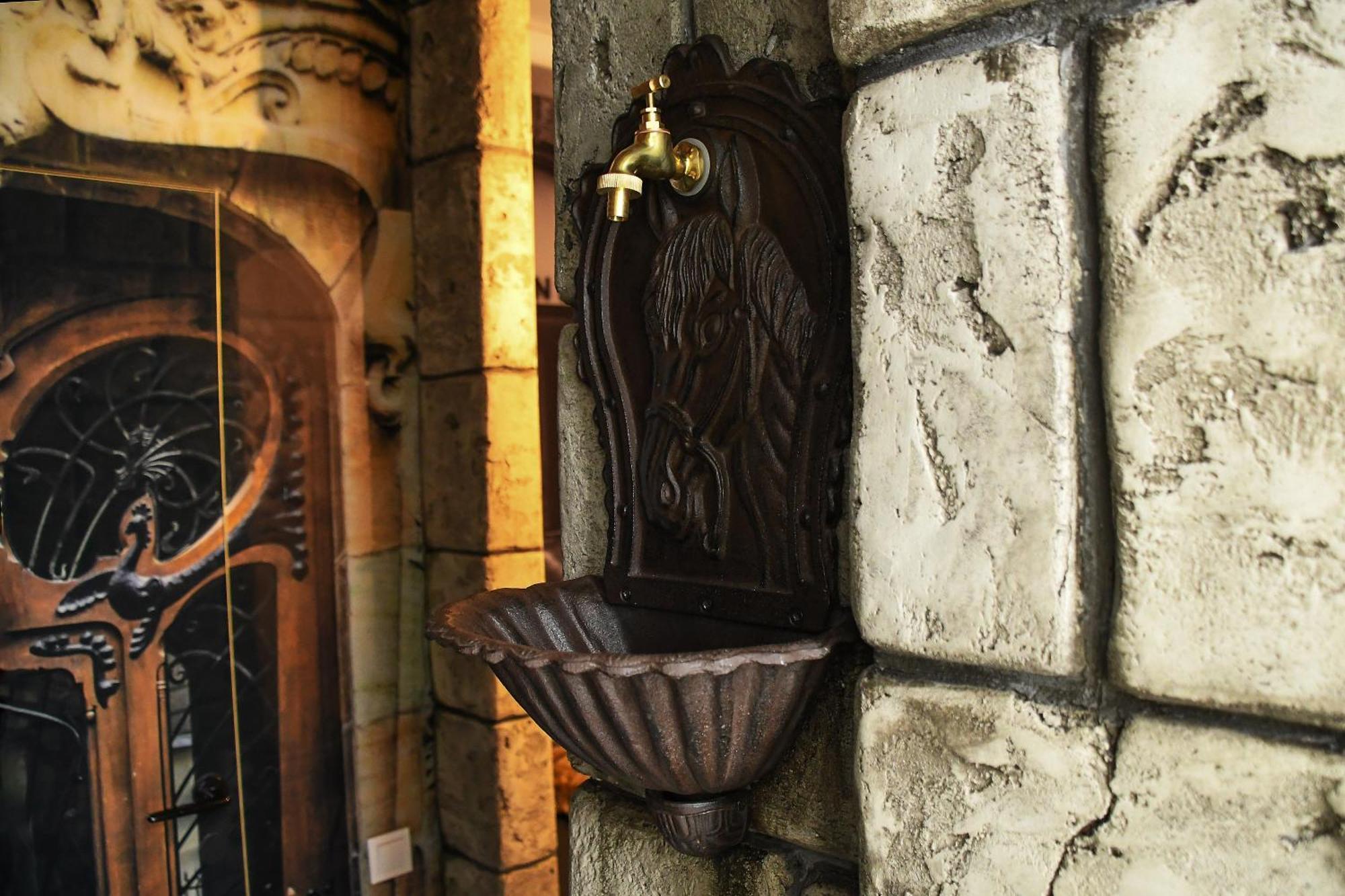 Mola Mola Apart Hotel Lviv Extérieur photo