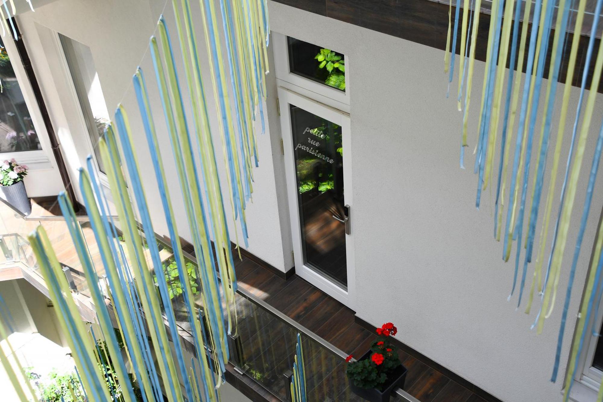 Mola Mola Apart Hotel Lviv Extérieur photo